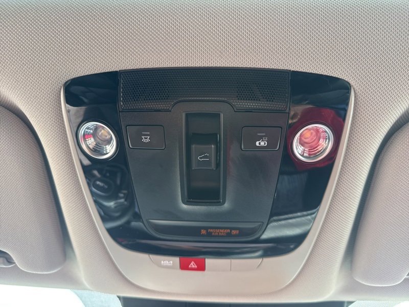 Used 2025 Kia Sorento S w/ Panoramic Sunroof Package image 43