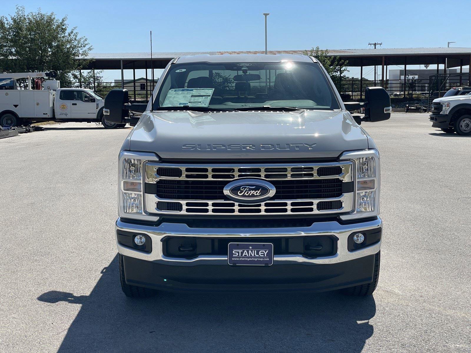 New 2026 Ford F250 XLT image 2