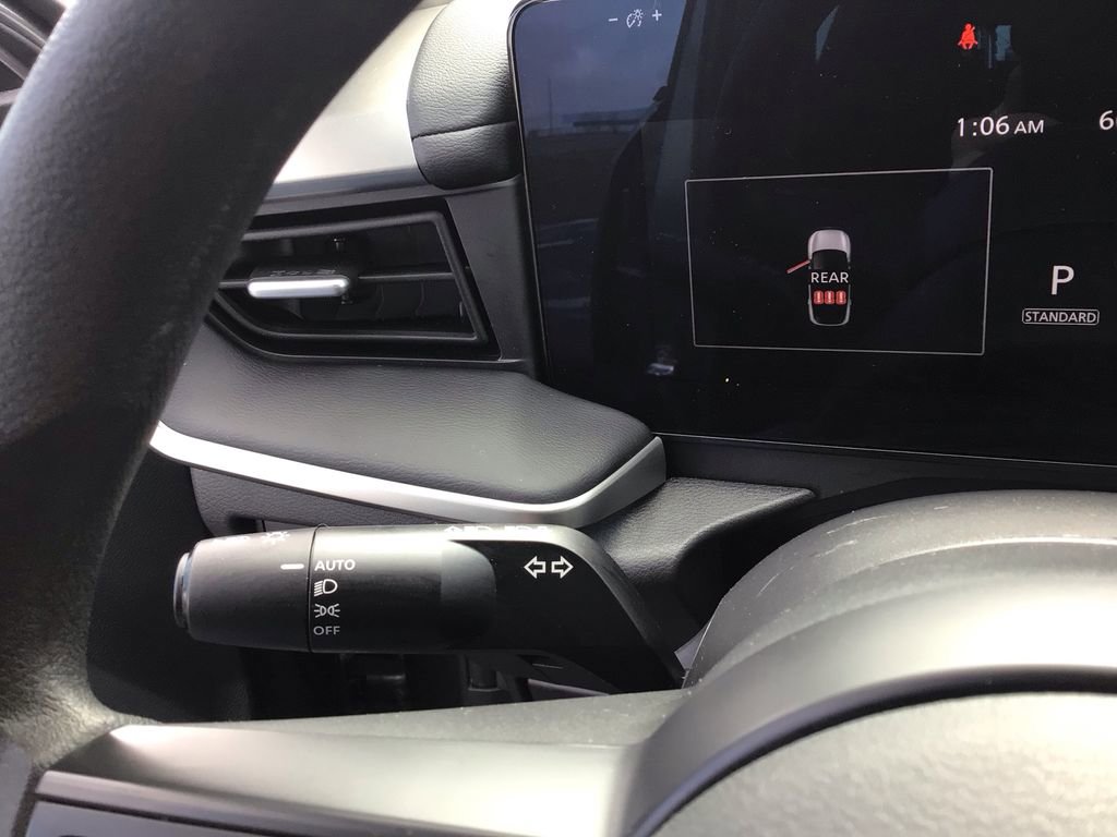 Used 2025 Nissan Kicks S image 17