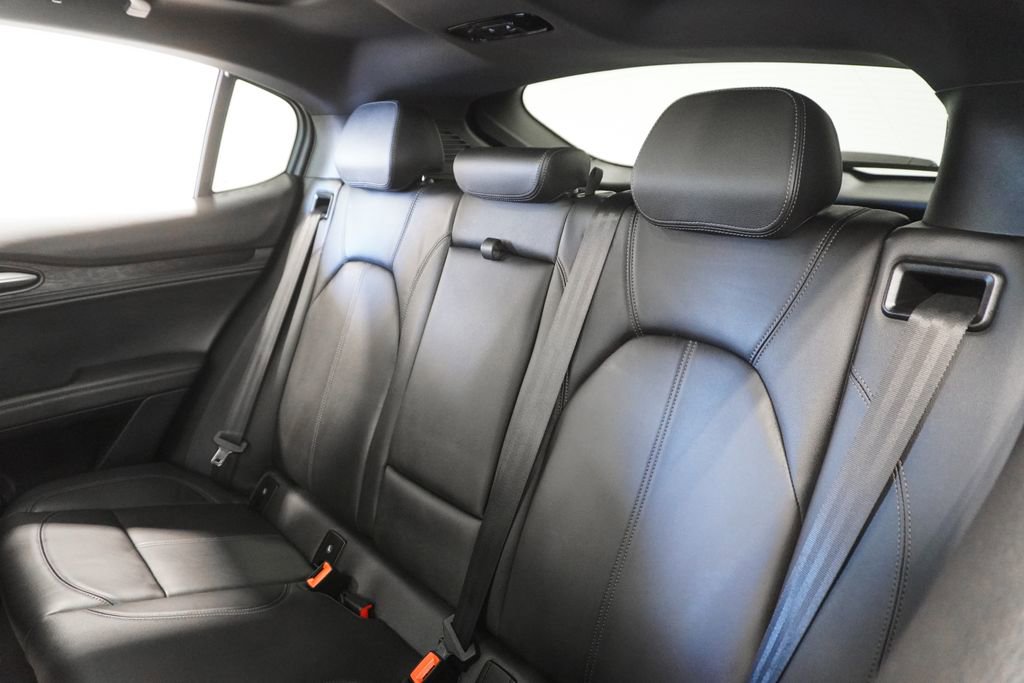 Used 2024 Alfa Romeo Stelvio Sprint image 10
