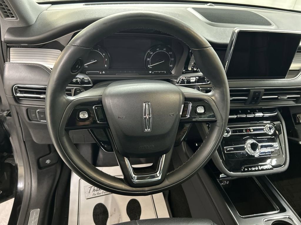 Used 2022 Lincoln Corsair Standard w/ Premium Package image 14