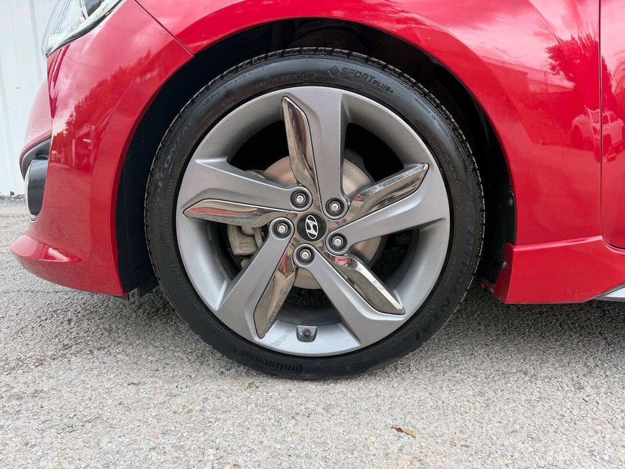 Used 2015 Hyundai Veloster Turbo w/ Option Group 04 FWD image 34