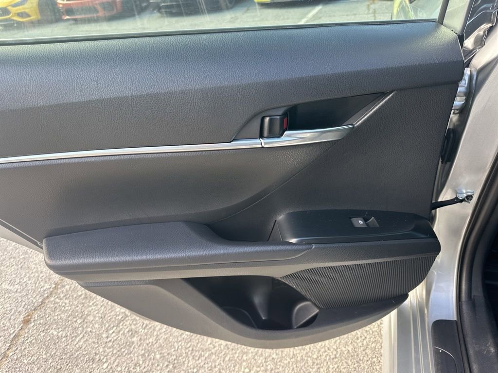 Used 2020 Toyota Camry SE image 24