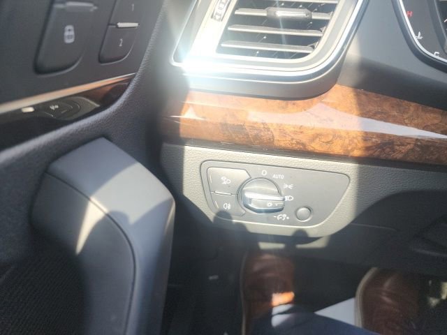 Used 2019 Audi Q5 2.0T Premium Plus AWD/4WD image 18