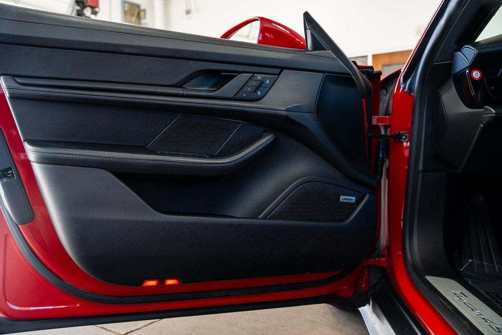 Used 2022 Porsche Taycan 4S image 30