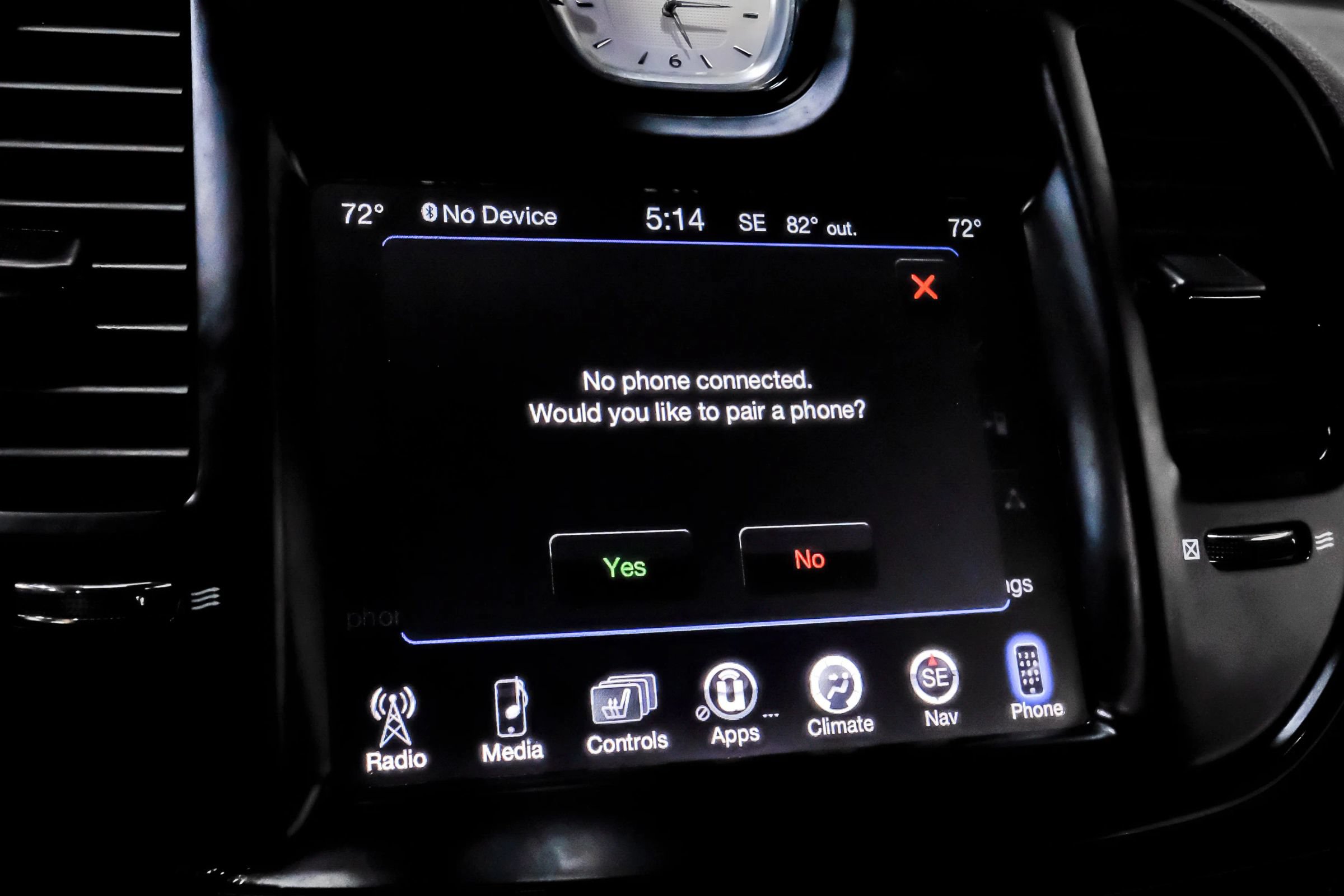 Used 2015 Chrysler 300 S RWD image 37