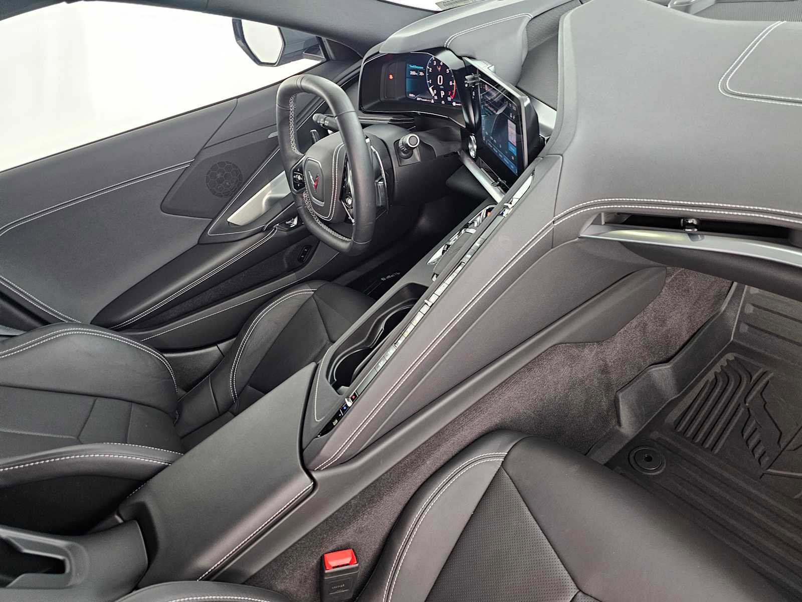 Used 2025 Chevrolet Corvette Stingray Coupe w/ 1LT RWD image 11