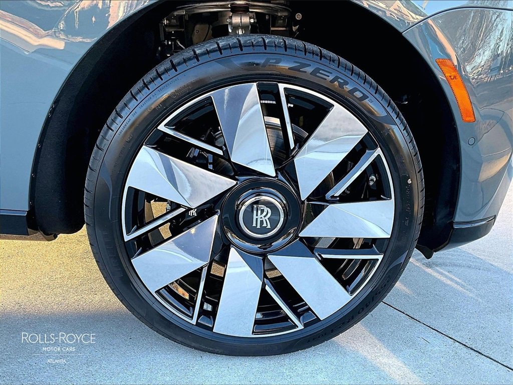 New 2026 Rolls-Royce Cullinan image 16