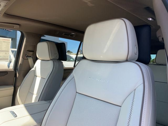 New 2026 GMC Yukon XL Denali w/ Denali Reserve Package AWD/4WD image 23