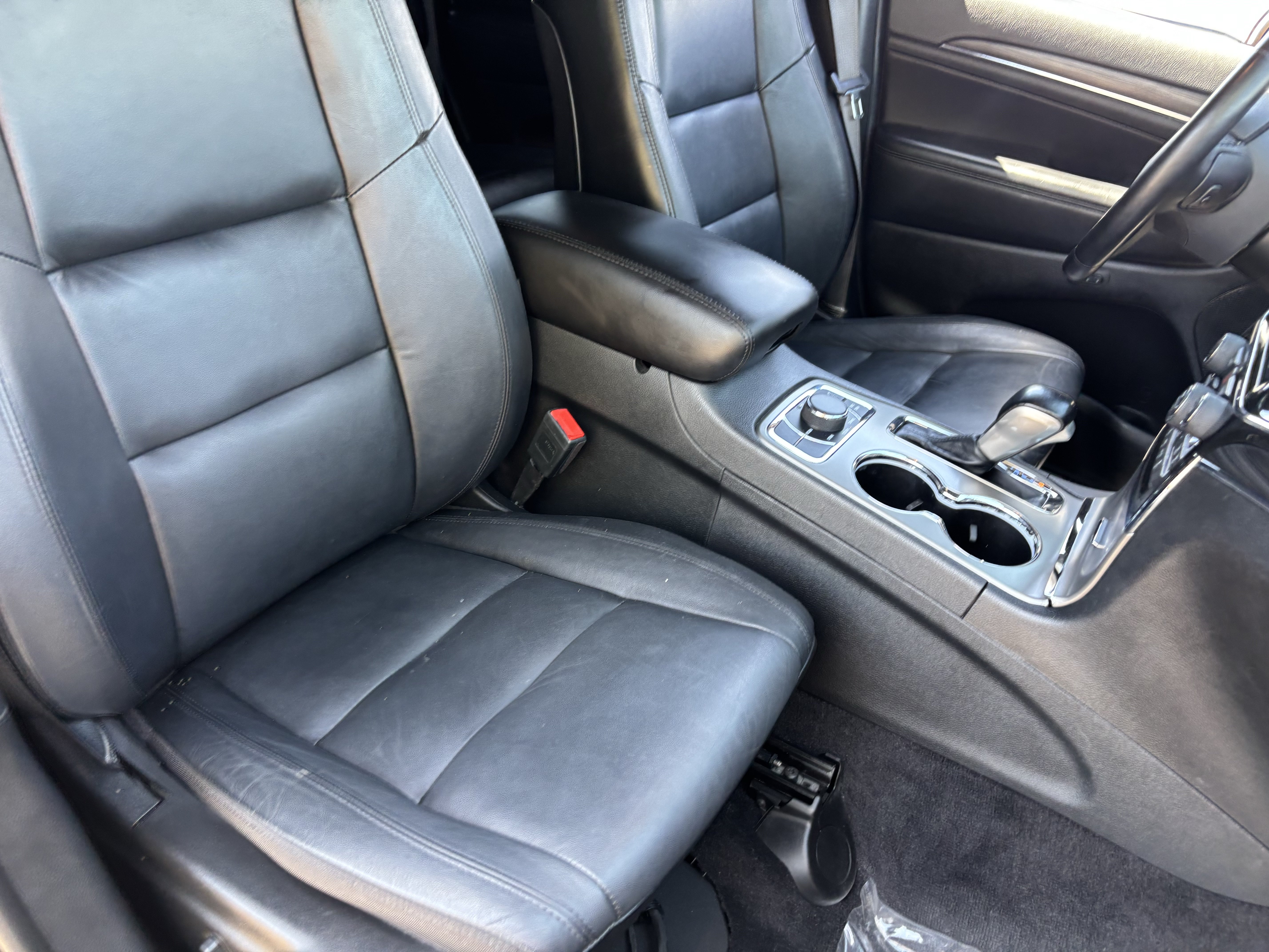 Used 2021 Jeep Grand Cherokee Limited AWD/4WD image 8