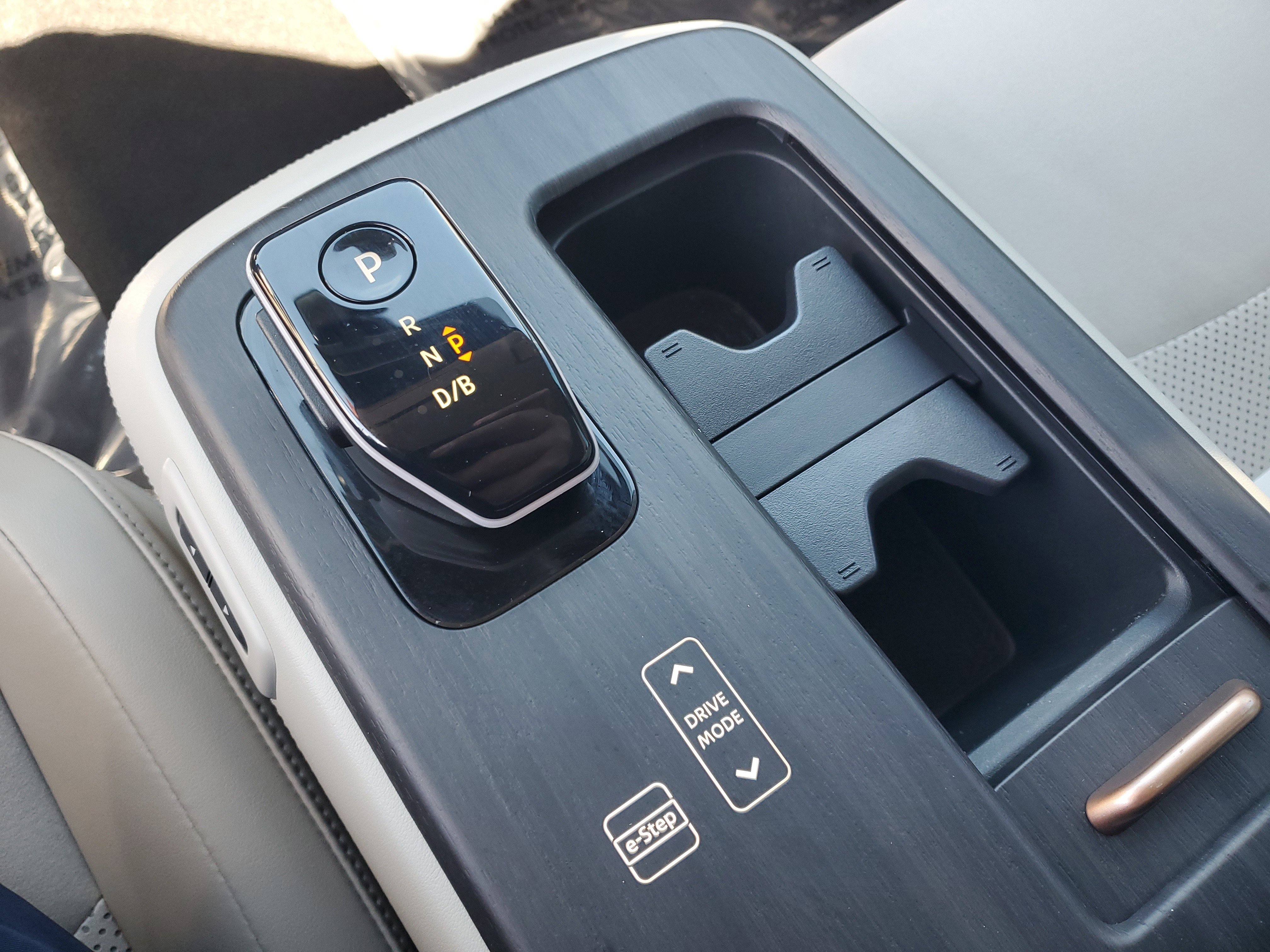 Certified 2023 Nissan Ariya FWD image 24