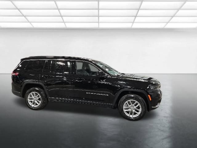 Used 2024 Jeep Grand Cherokee L Laredo AWD/4WD image 3