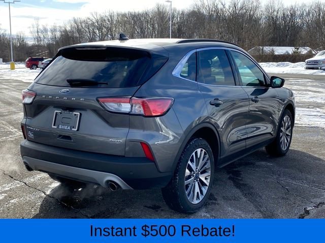 Used 2022 Ford Escape Titanium image 3