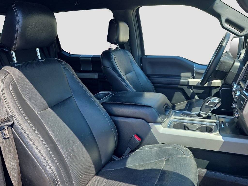 Used 2015 Ford F150 Lariat image 19