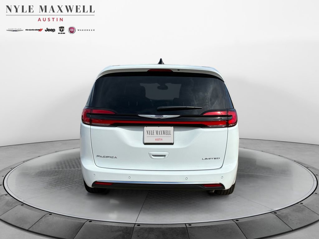 New 2026 Chrysler Pacifica Limited FWD image 15