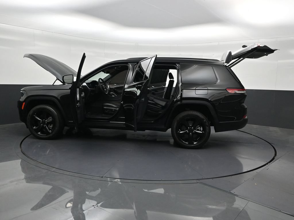 Used 2025 Jeep Grand Cherokee L Limited w/ Luxury Tech Group II RWD image 34