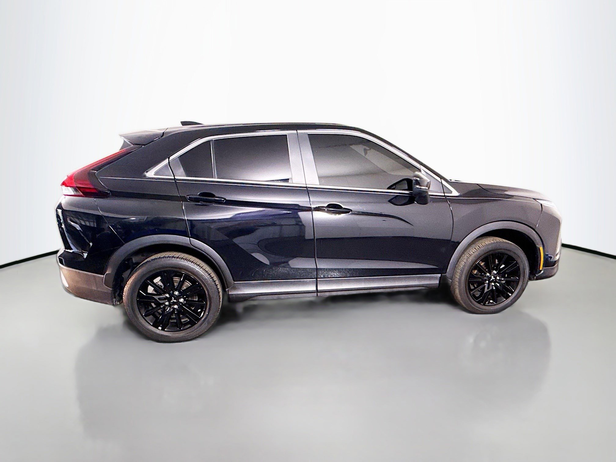 Used 2024 Mitsubishi Eclipse Cross Black Edition image 11