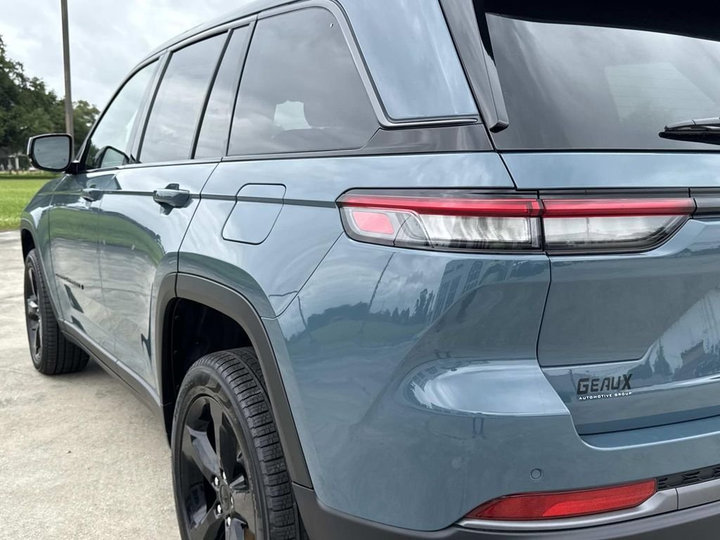 New 2026 Jeep Grand Cherokee Limited RWD image 10
