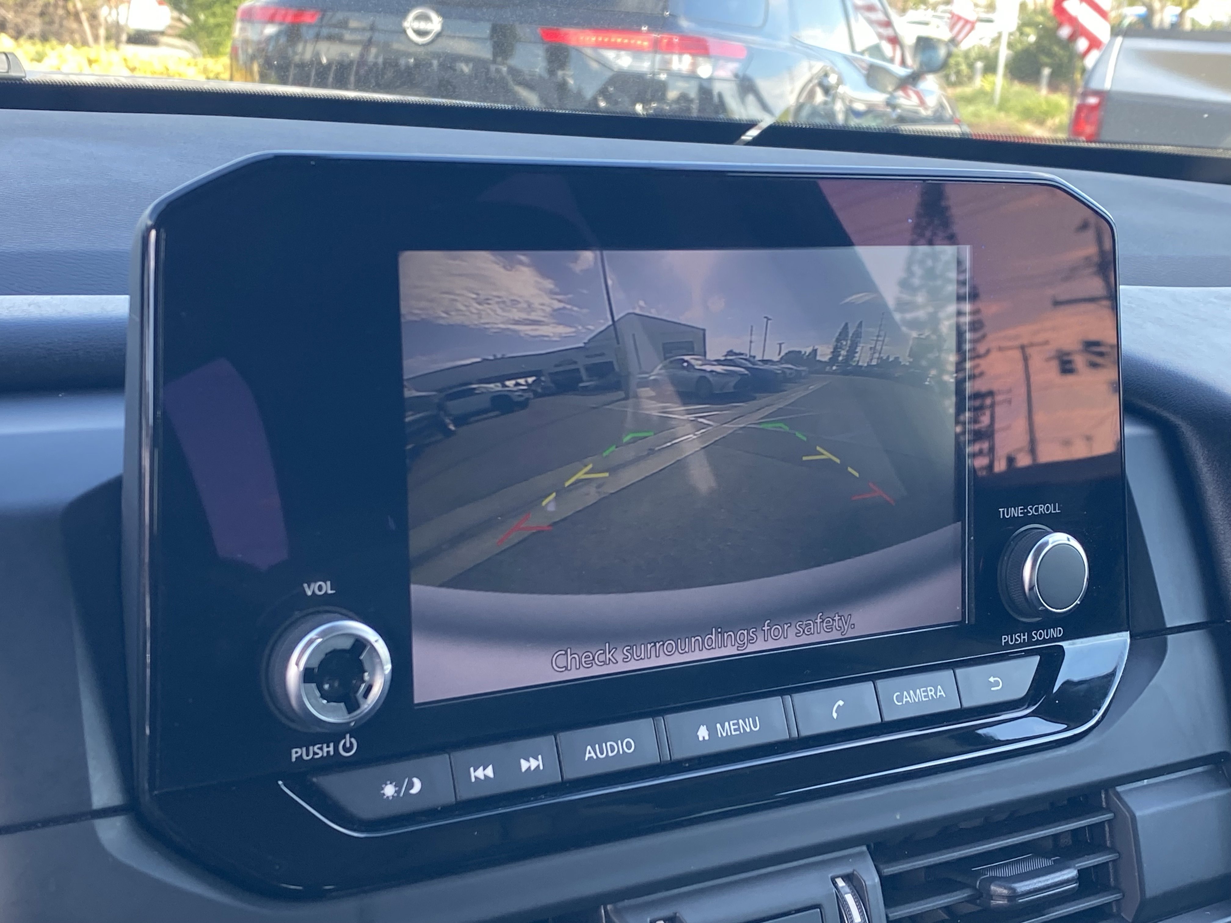 Used 2023 Nissan Pathfinder S image 22