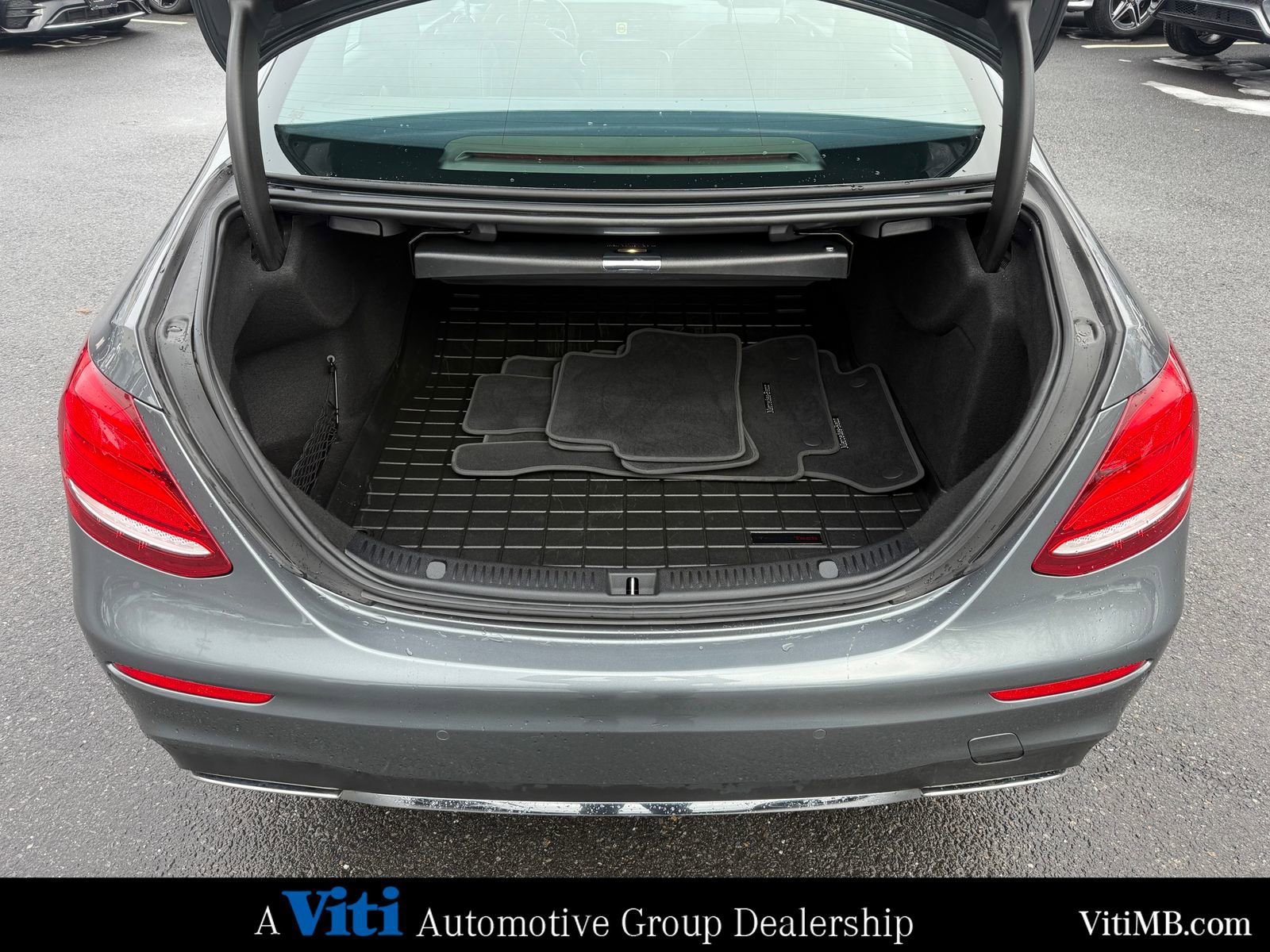 Used 2018 Mercedes-Benz E 300 4MATIC image 24