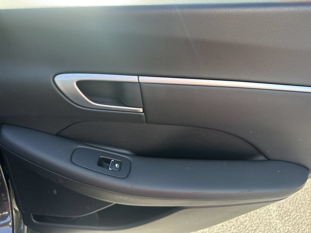 Used 2025 Hyundai Sonata SEL FWD image 16