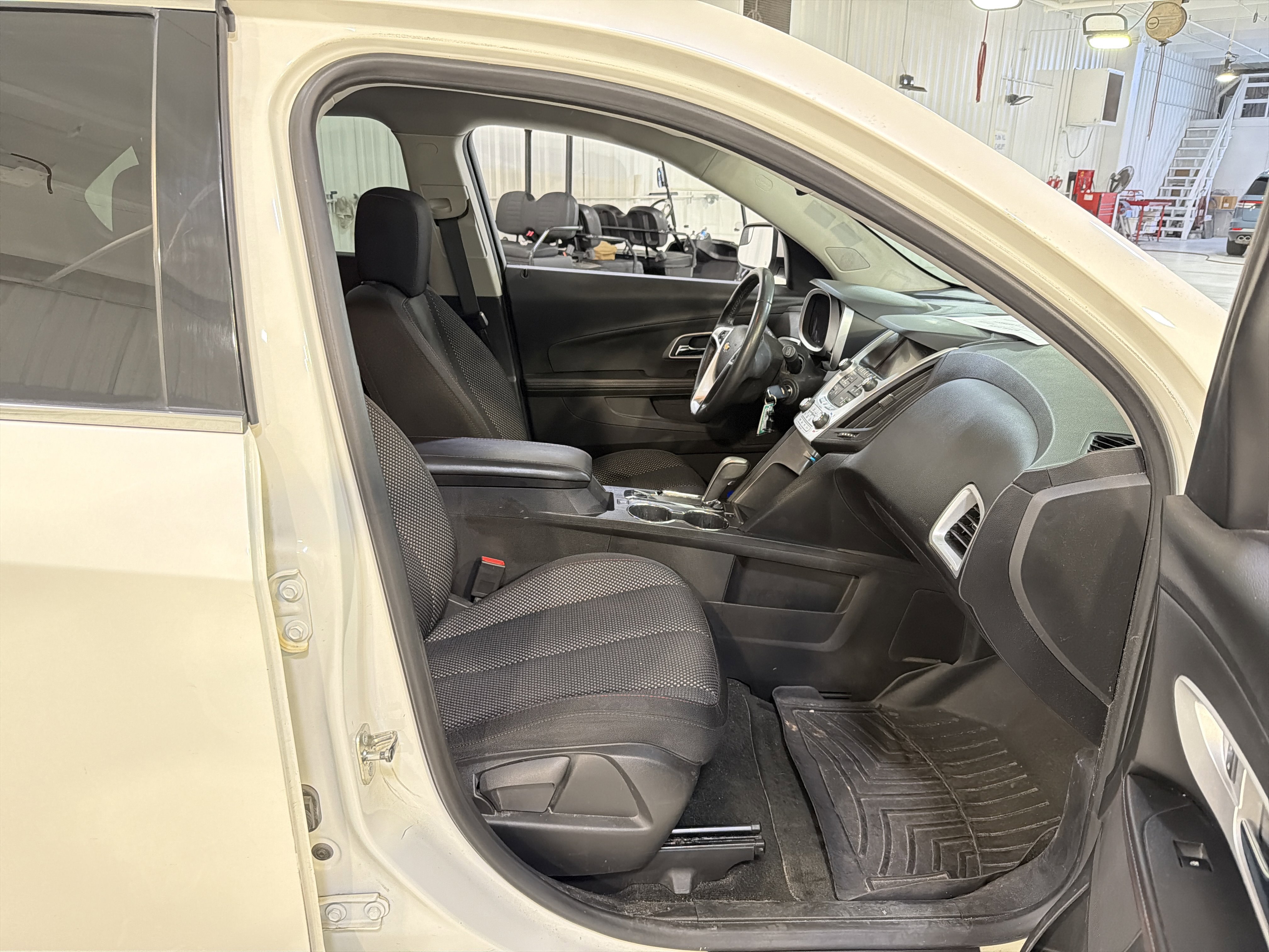 Used 2014 Chevrolet Equinox LT image 14