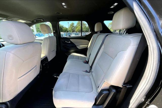 Used 2023 Chevrolet Traverse LS FWD image 17