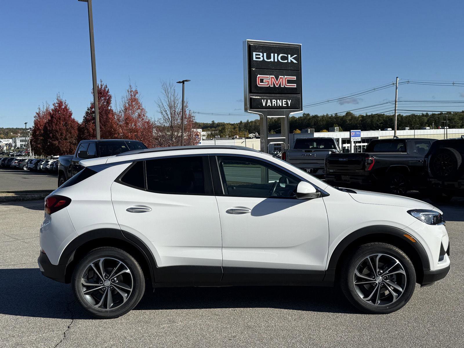 Used 2022 Buick Encore GX Select image 4