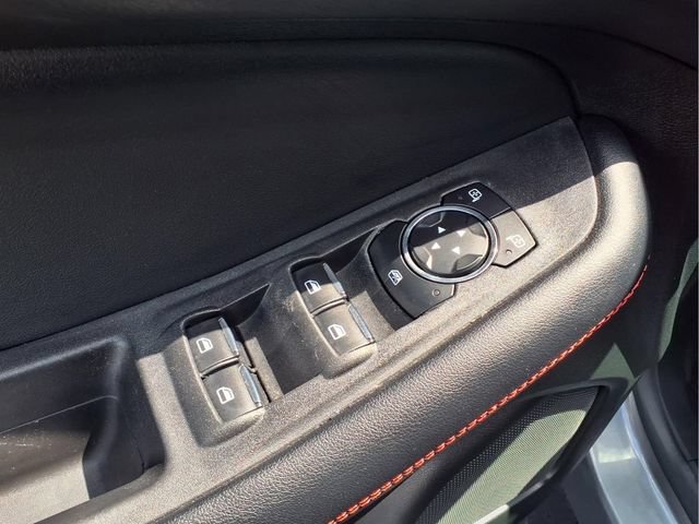 Used 2024 Ford Edge ST-Line w/ Class II Trailer Tow Package AWD/4WD image 18