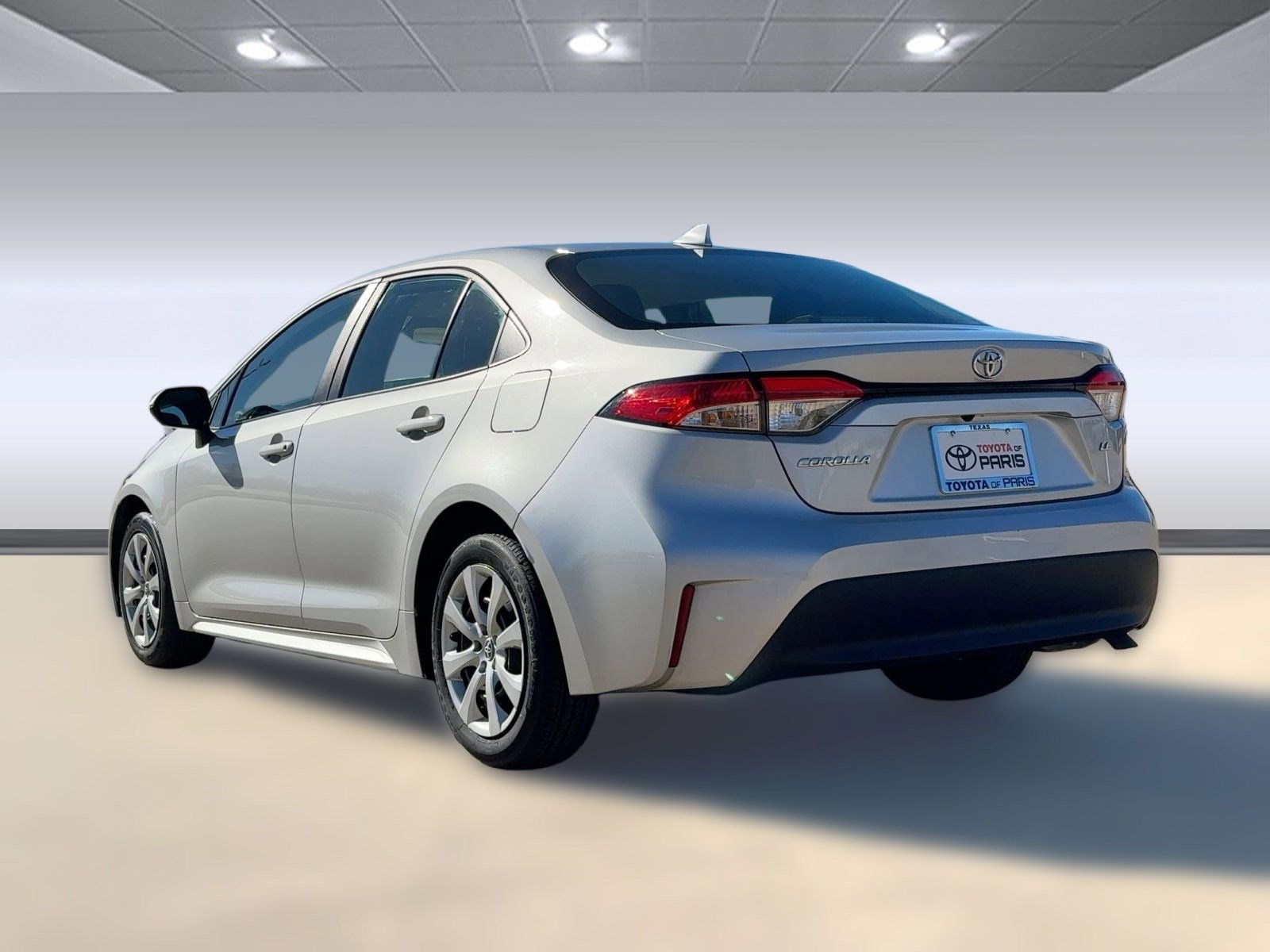 Used 2023 Toyota Corolla LE image 3