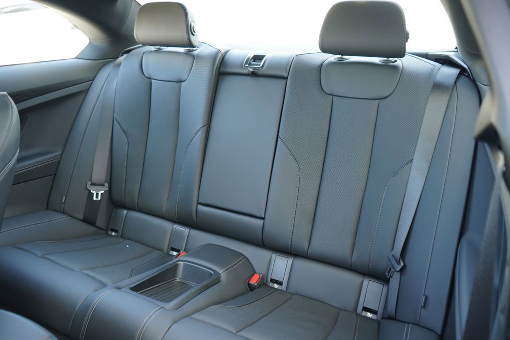 Used 2025 BMW 230i xDrive Coupe image 19