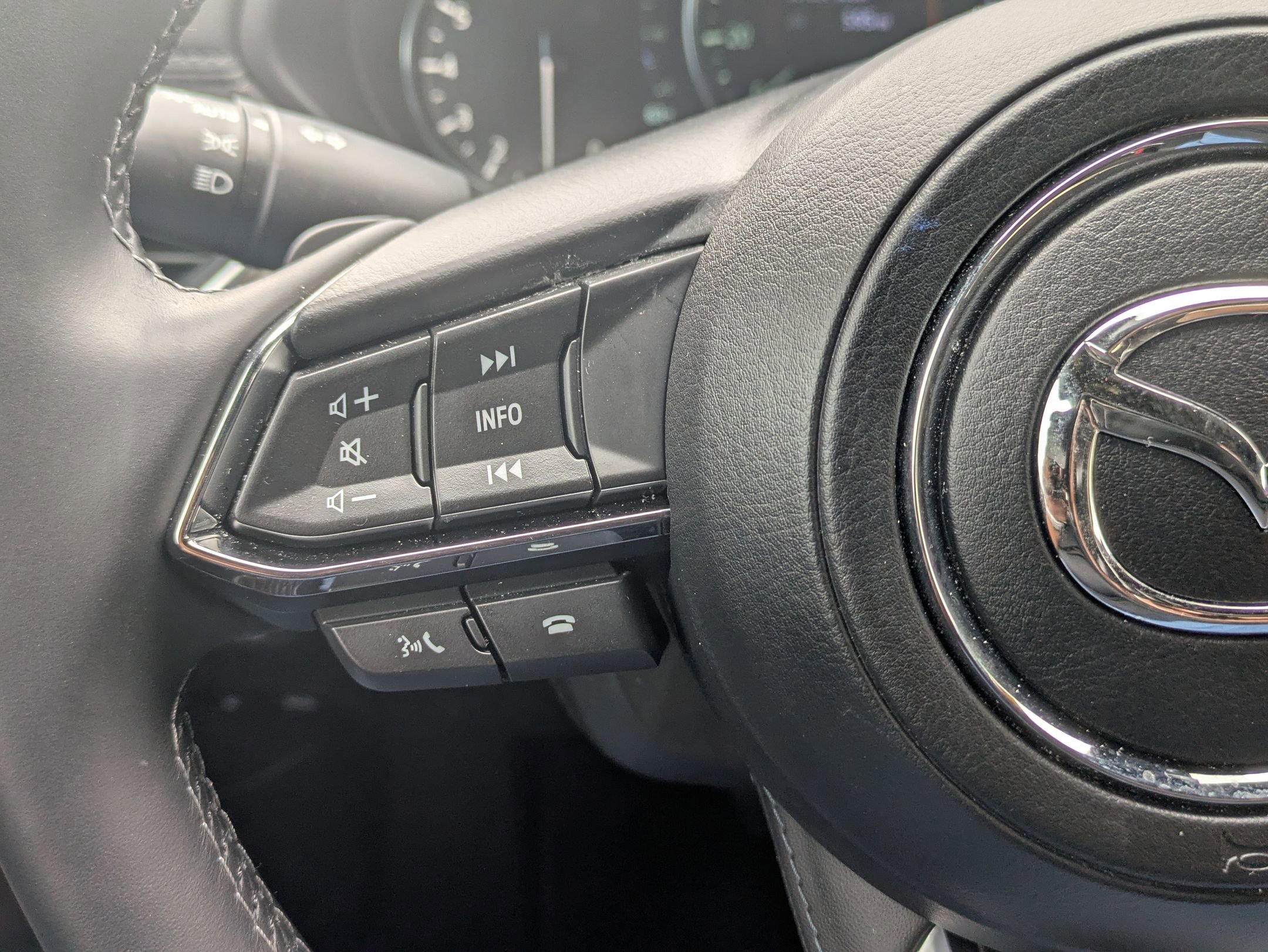 Certified 2025 MAZDA CX-5 Signature image 18