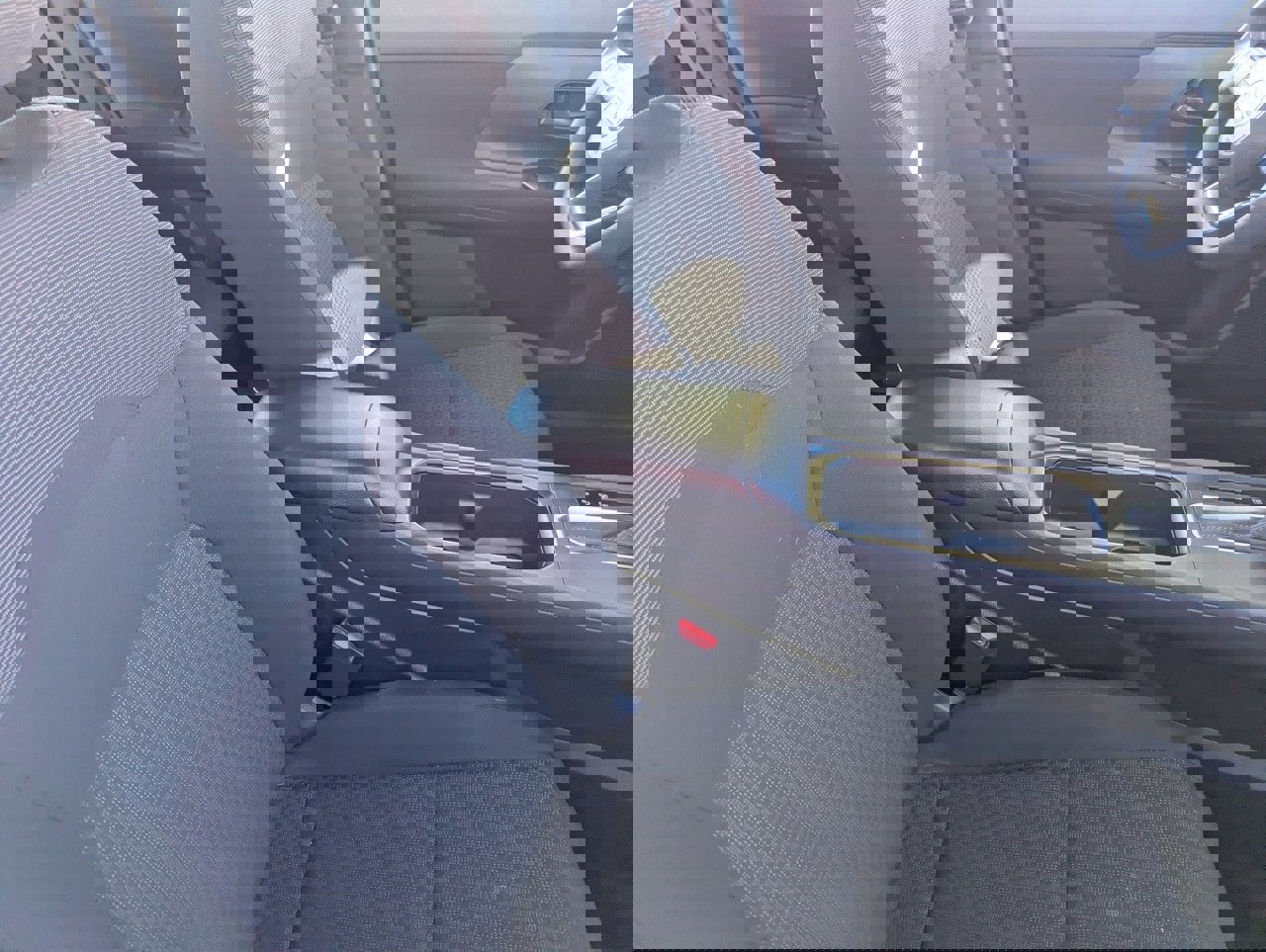 Certified 2025 Nissan Kicks S image 11