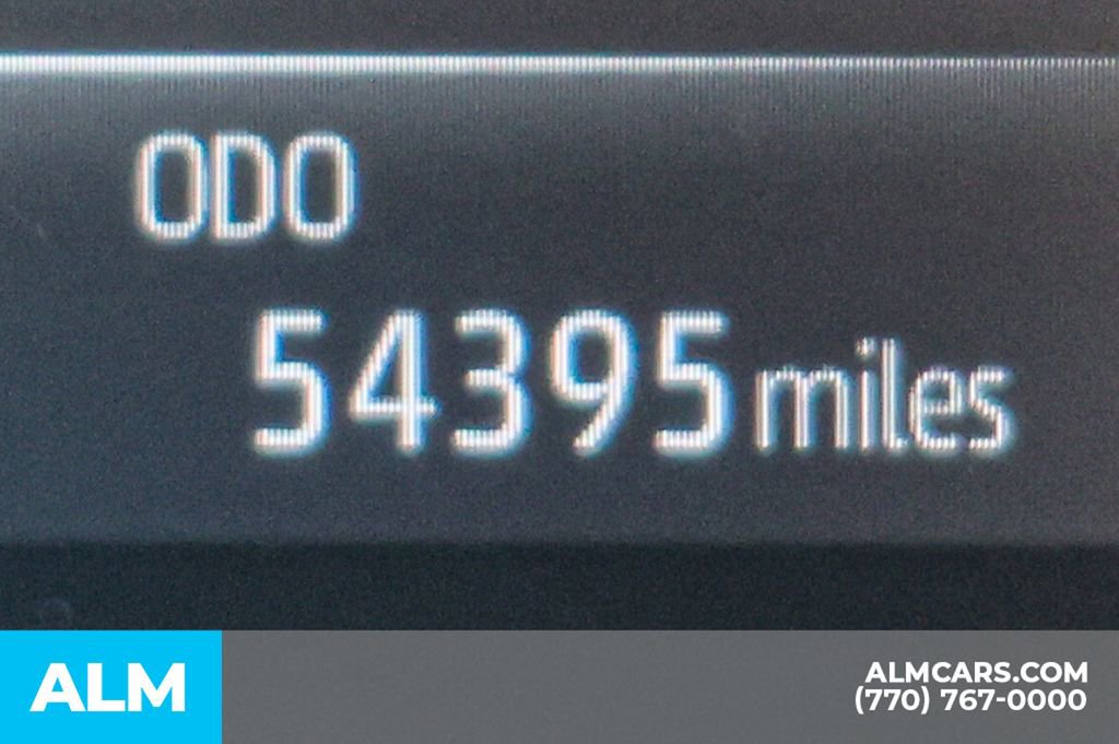 Used 2025 Toyota Highlander LE image 60