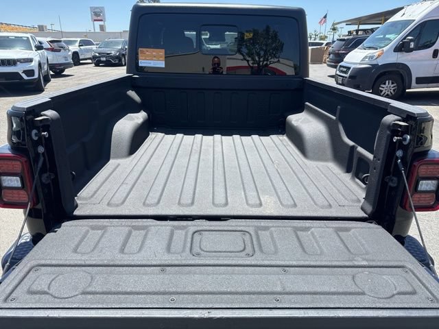 Used 2024 Jeep Gladiator Sport AWD/4WD image 28