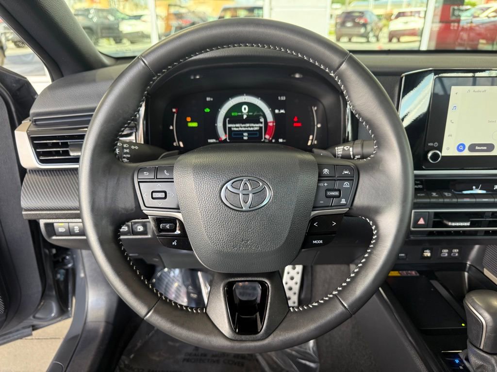 Certified 2025 Toyota Camry SE image 23