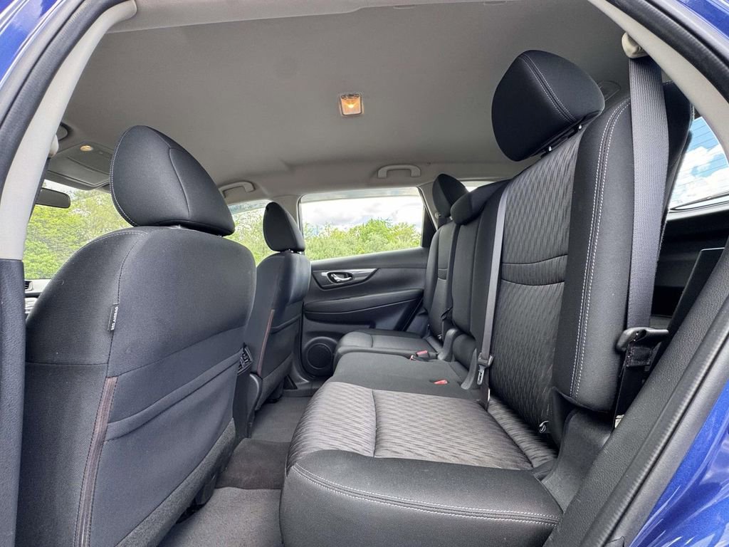 Used 2017 Nissan Rogue S AWD/4WD image 15