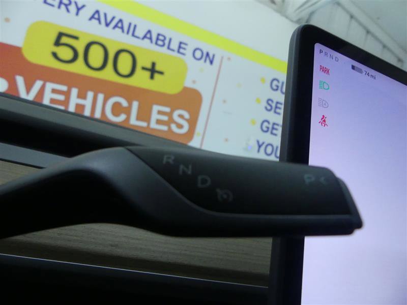 Used 2024 Tesla Model Y 2WD image 17