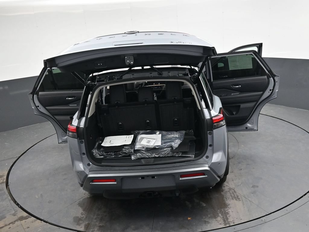 New 2026 Nissan Pathfinder Platinum FWD image 46