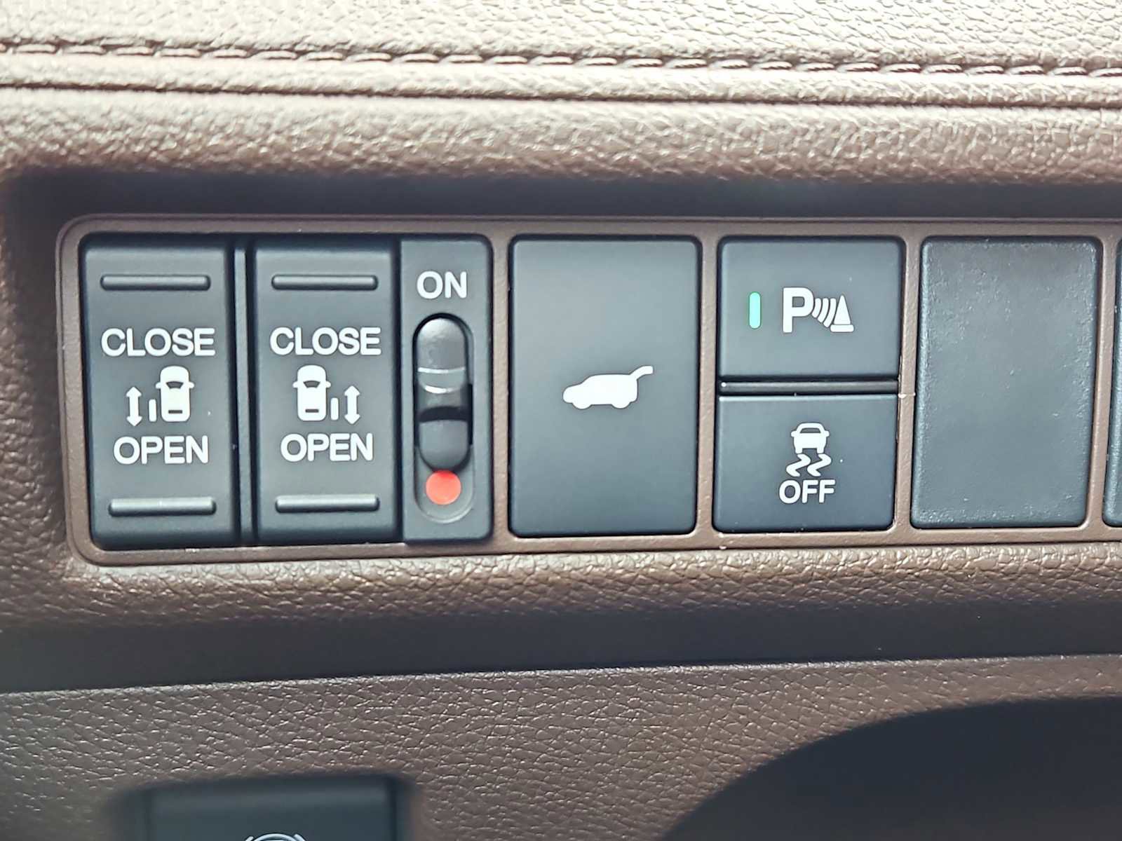 New 2026 Honda Odyssey Touring image 19