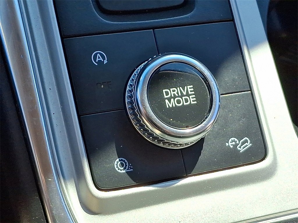 Certified 2022 Ford Explorer XLT w/ Equipment Group 202A image 24