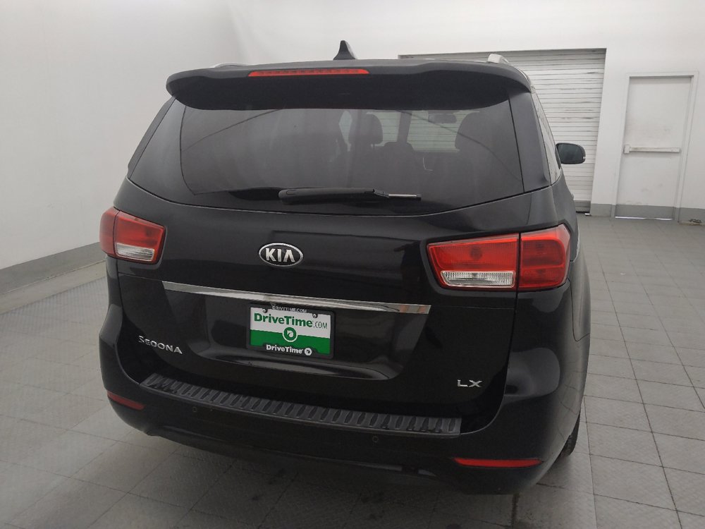 Used 2017 Kia Sedona LX w/ LX Essentials Premium Package FWD image 7