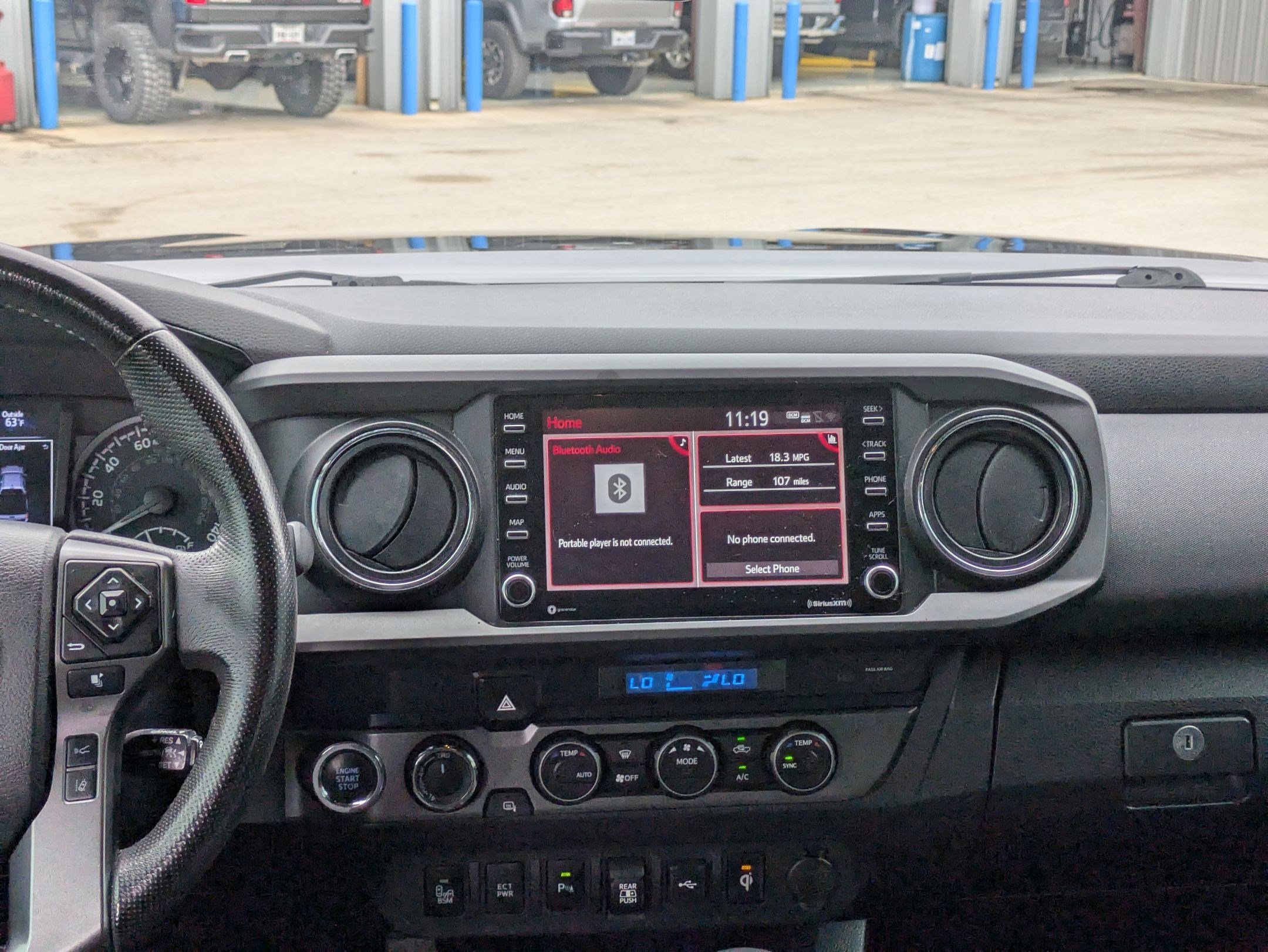 Used 2021 Toyota Tacoma TRD Off-Road image 16