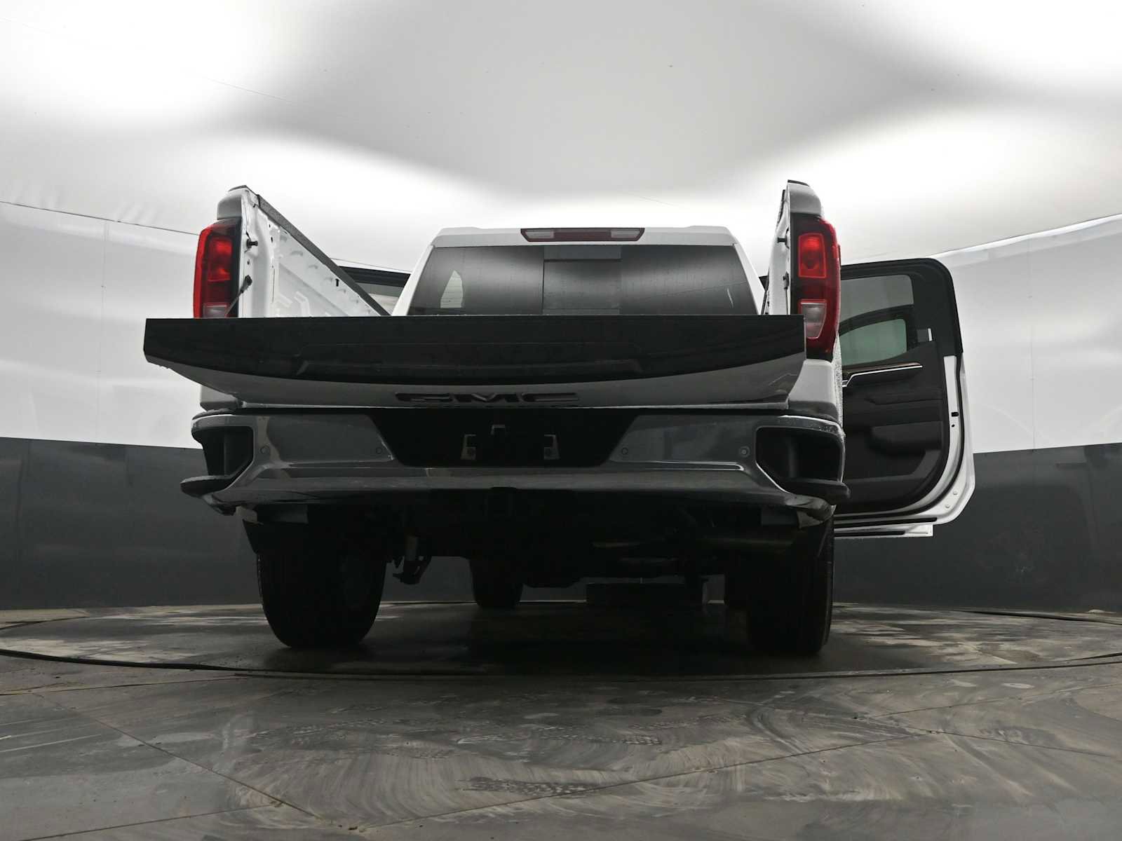 New 2026 GMC Sierra 1500 SLE w/ Preferred Package AWD/4WD image 43