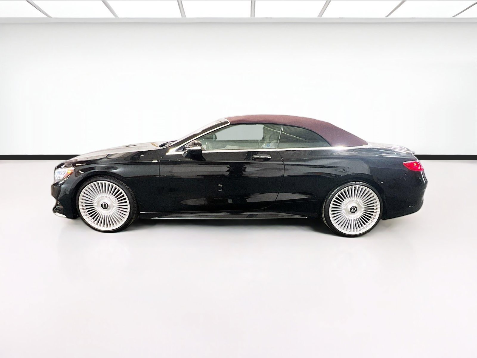 Used 2017 Mercedes-Benz S 550 Cabriolet image 24