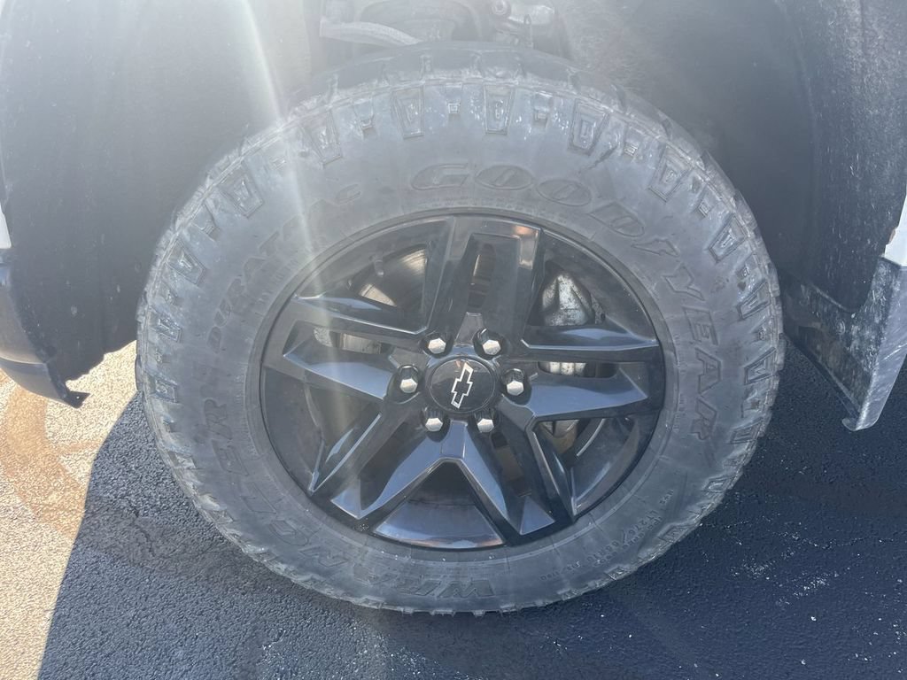 Certified 2021 Chevrolet Silverado 1500 Custom Trail Boss AWD/4WD image 30