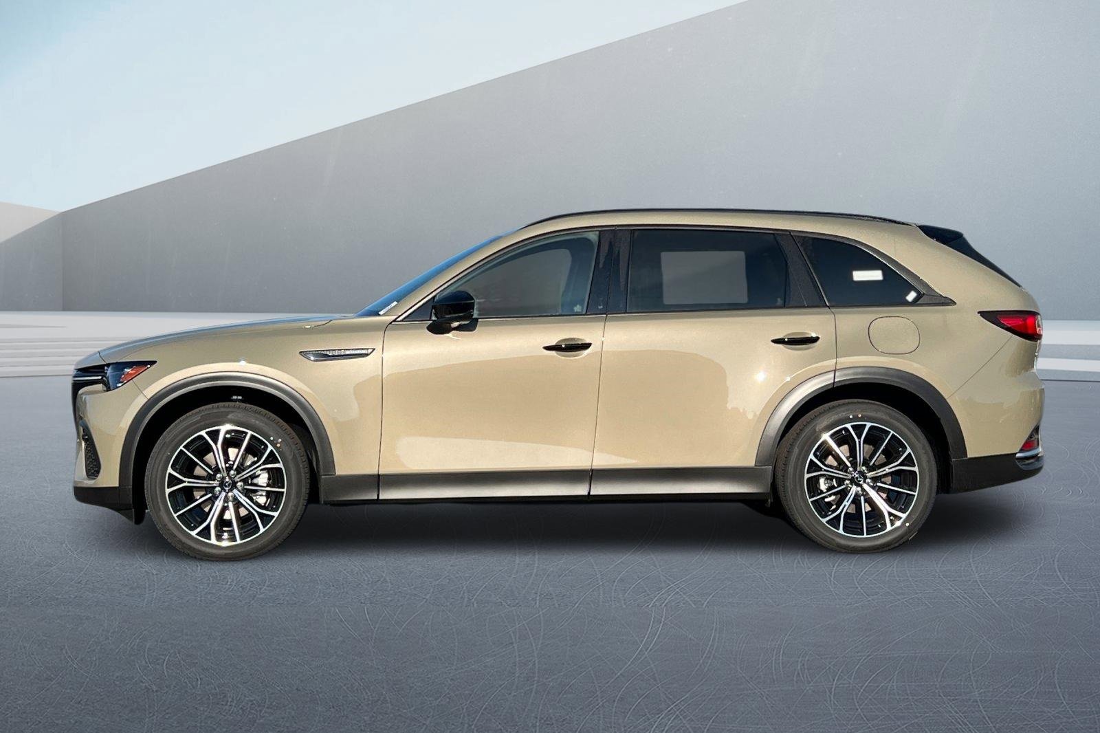 New 2025 MAZDA CX-70 Plug-In Hybrid w/ Premium Plus image 6