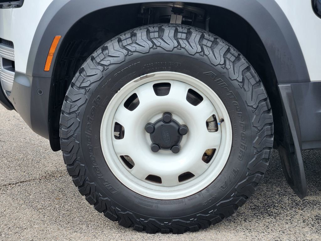 Used 2023 Land Rover Defender 110 S image 10