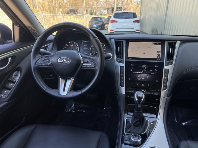 Used 2020 INFINITI Q50 Luxe w/ Essential Package (3.0T Luxe) image 17