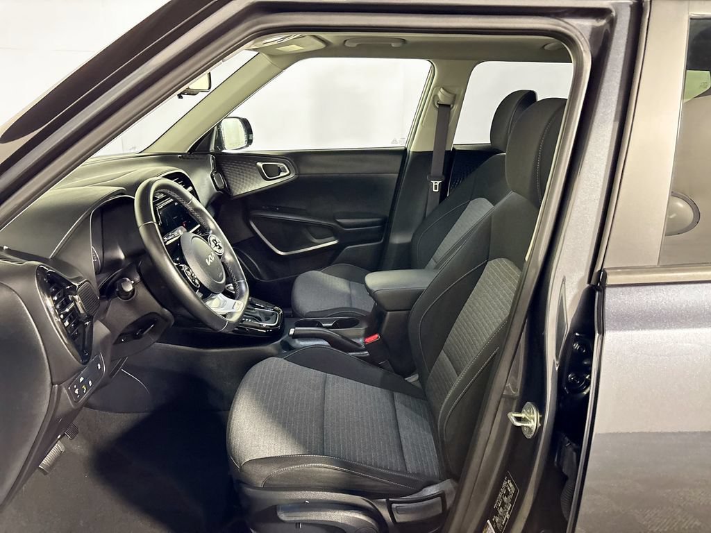 Certified 2022 Kia Soul GT-Line FWD image 12